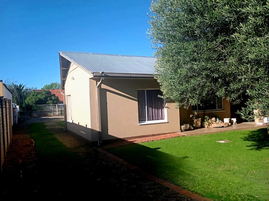 4 Bedroom Property for Sale in Hospitaalpark Free State